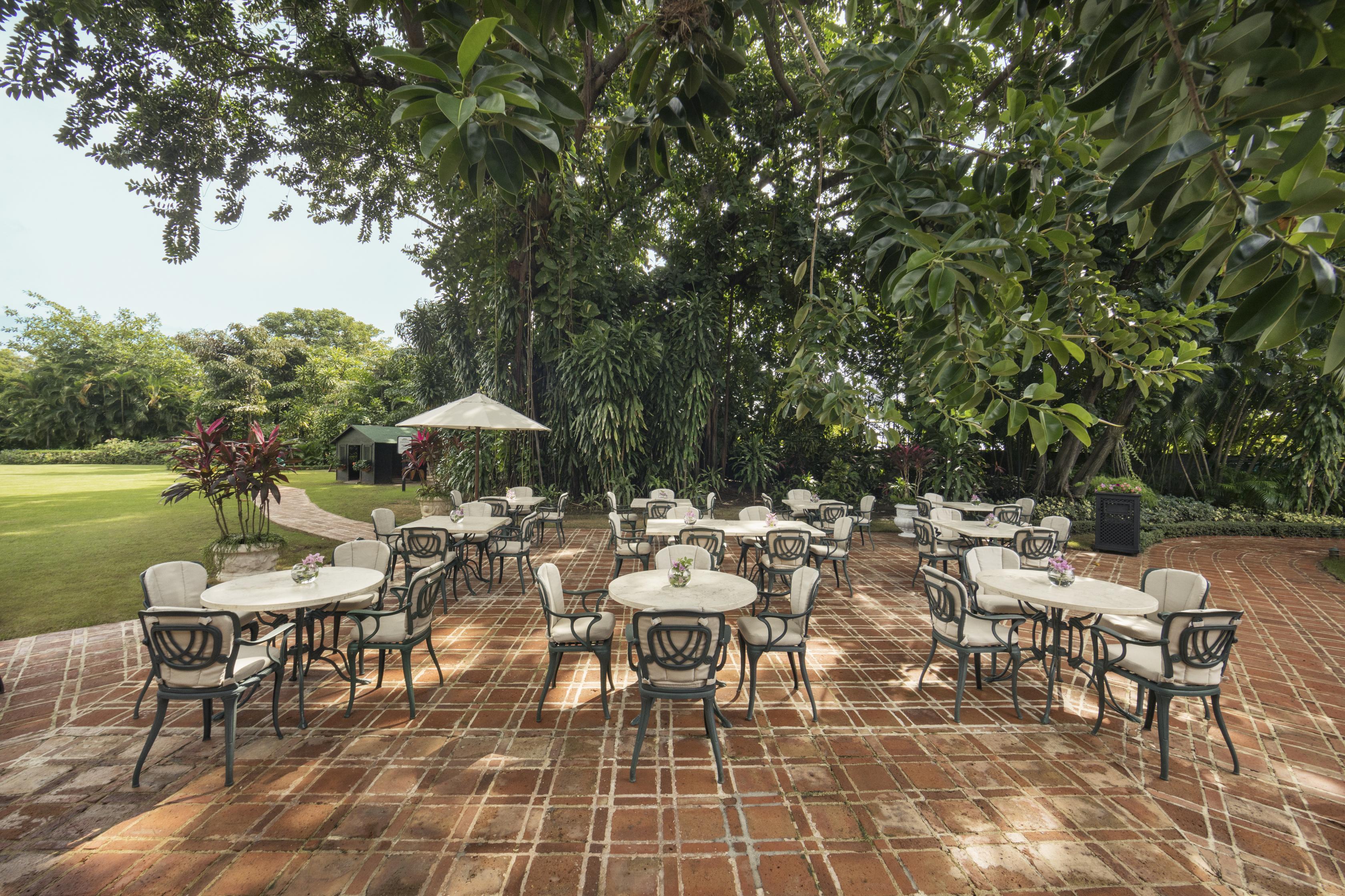 El Embajador, A Royal Hideaway Hotel Santo Domingo Dış mekan fotoğraf The Garden Terrace